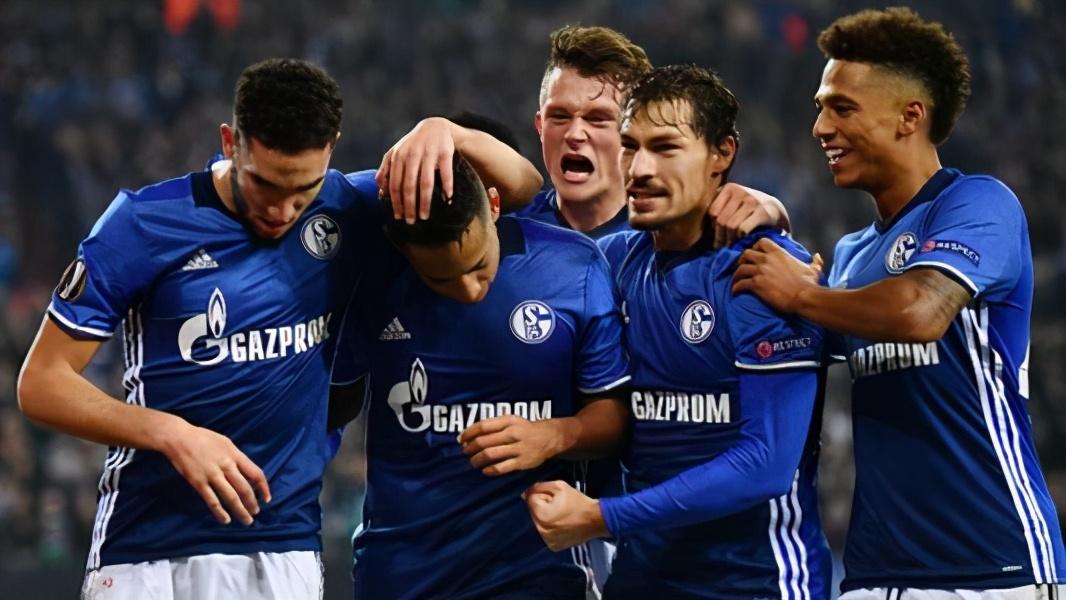 沙尔克04主场狼狈输球，法兰克福获得胜利夺取关键3分的简单介绍